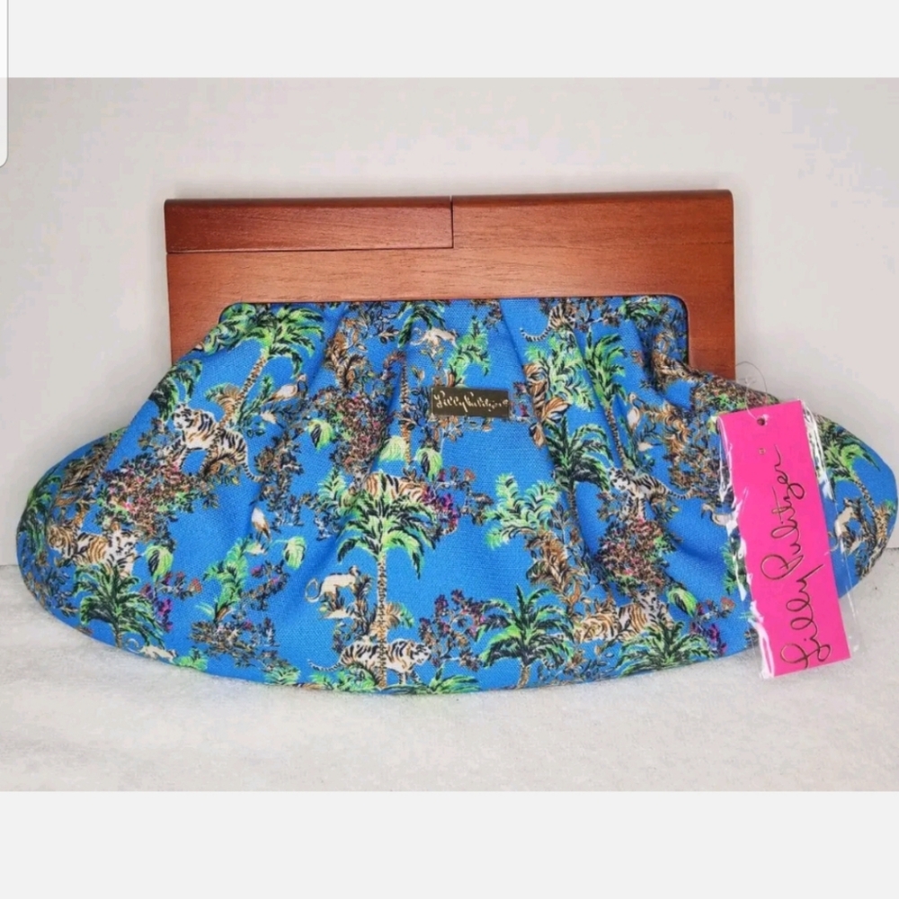 Lilly Pulitzer BERMUDA CLUTCH Wood Handle BLUE THISTLE TIGER QUEEN